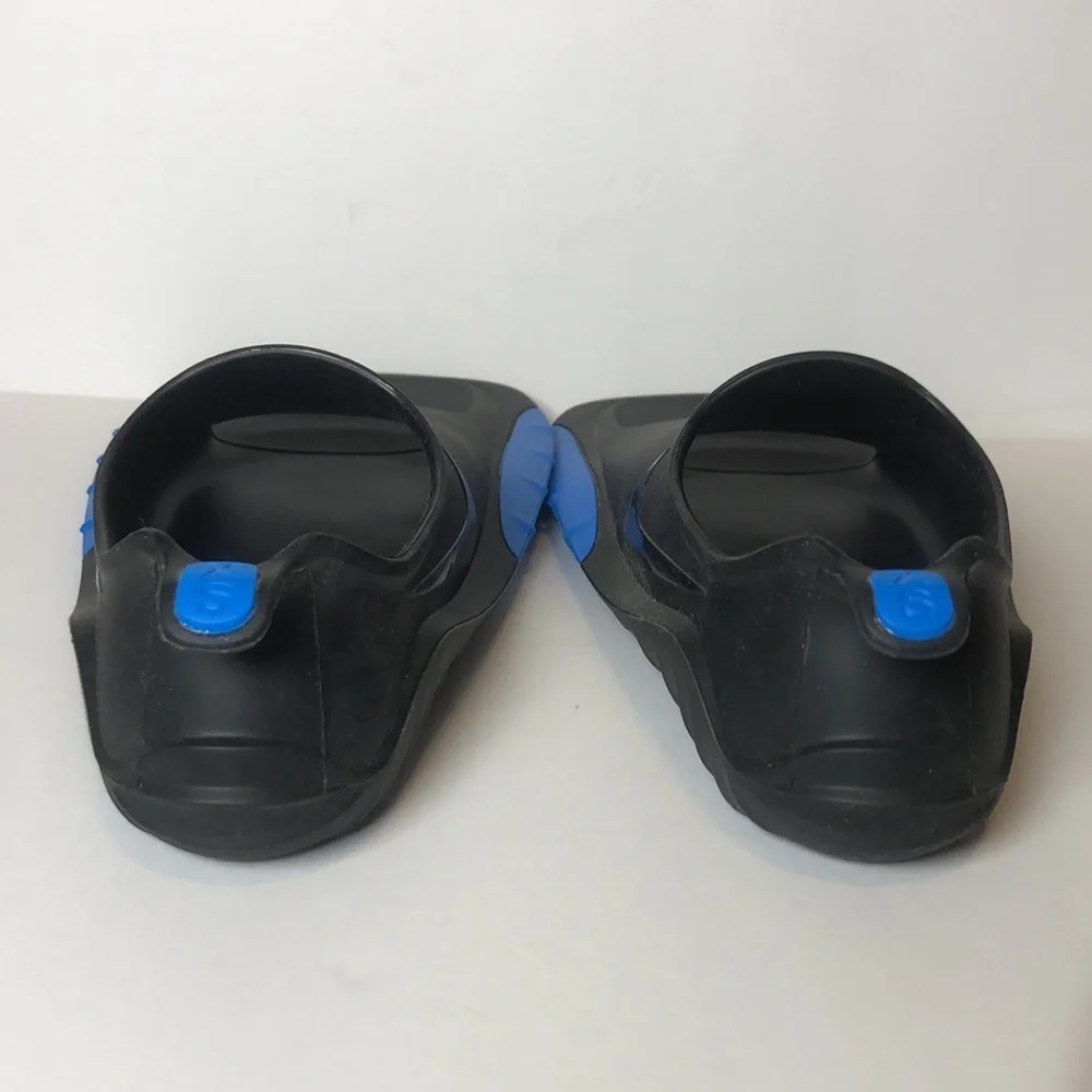 NWT Nike Black and Blue Swim Fins with Flexible Compact Design NESS 9171-919